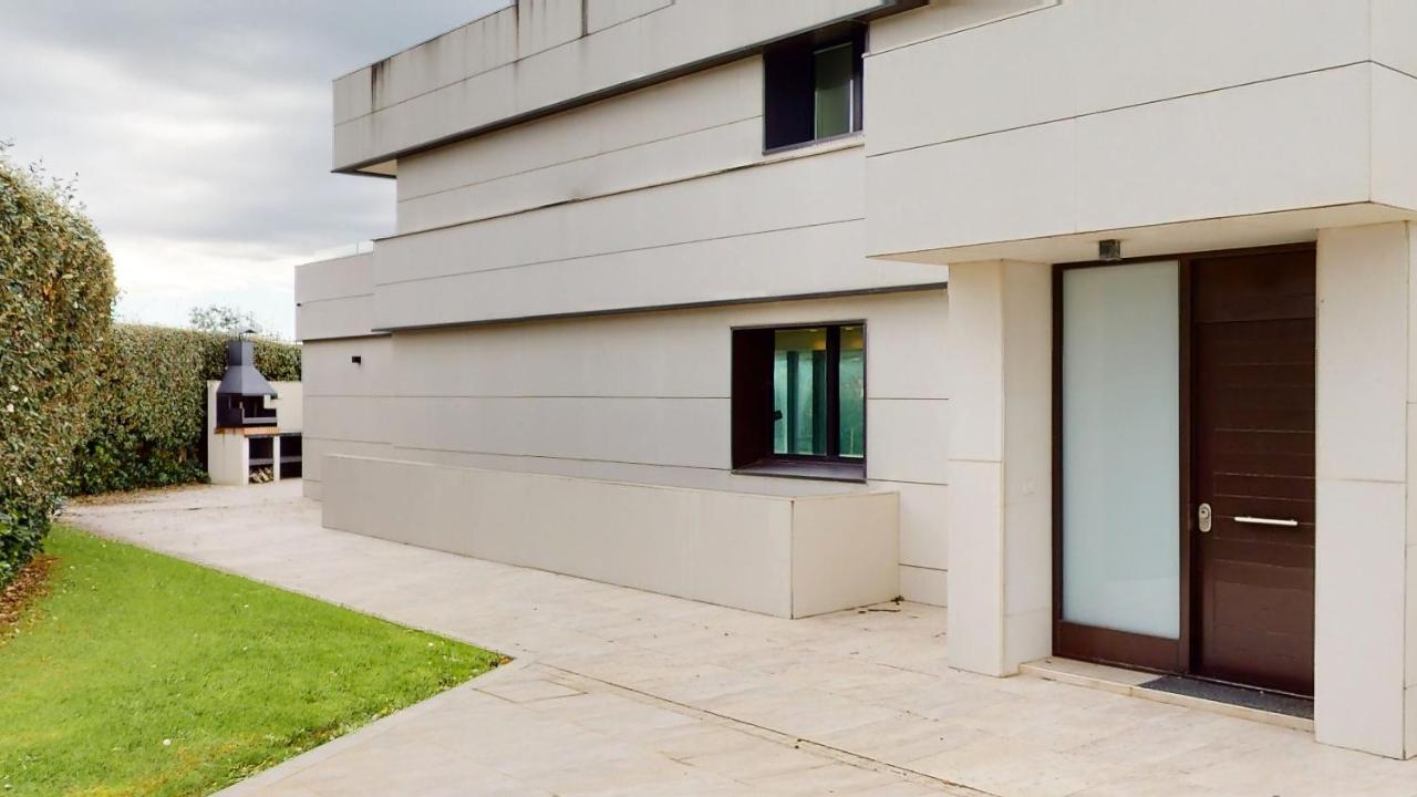 See And Sea Barrika Exterior photo